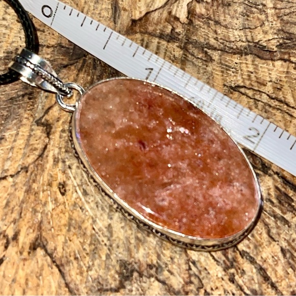Translucent Red Aventurine Quartz Pendant 2 1/4” - Picture 4 of 12